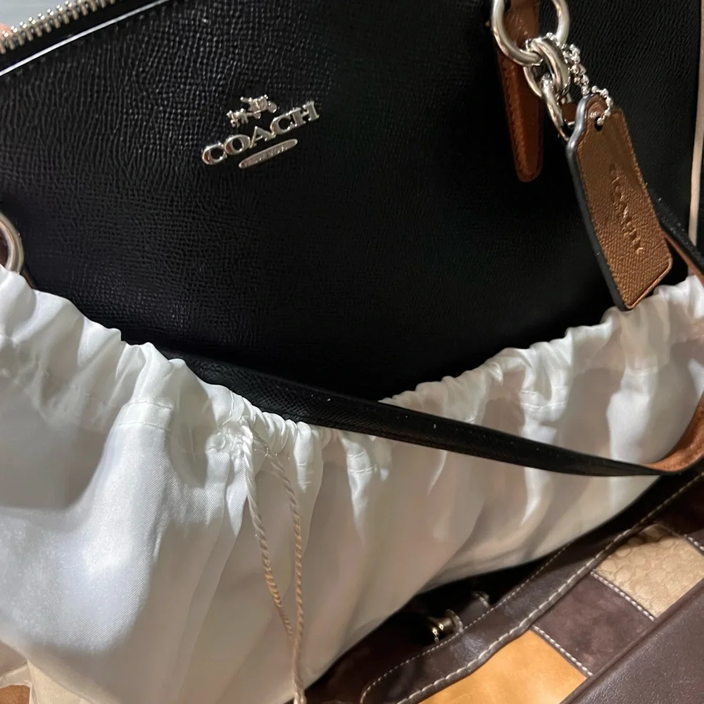 🖤Beautiful Coach Handbag🖤 - Picture 5 of 7